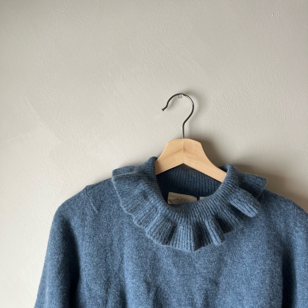 Amazing Pure Wool Ruffle Neck Sweater - Picture 3 of 3